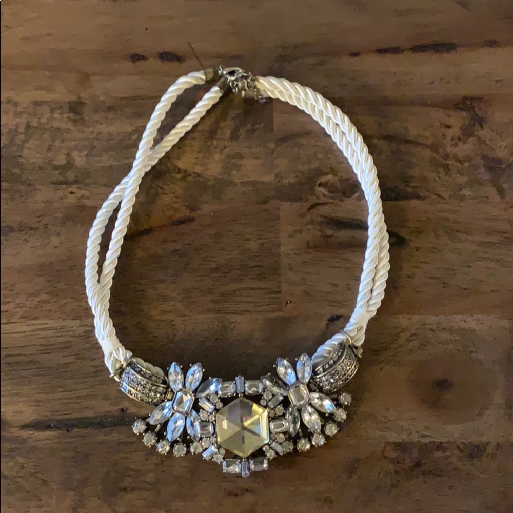 Beautiful White/Gold Statement Necklace